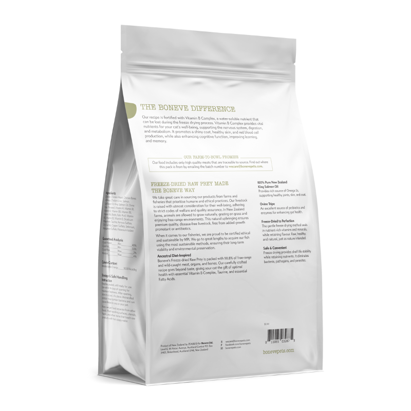 Boneve Chicken & Salmon Skin & Coat Support Grain Free Freeze Dried Raw Cat Food [2 Sizes]