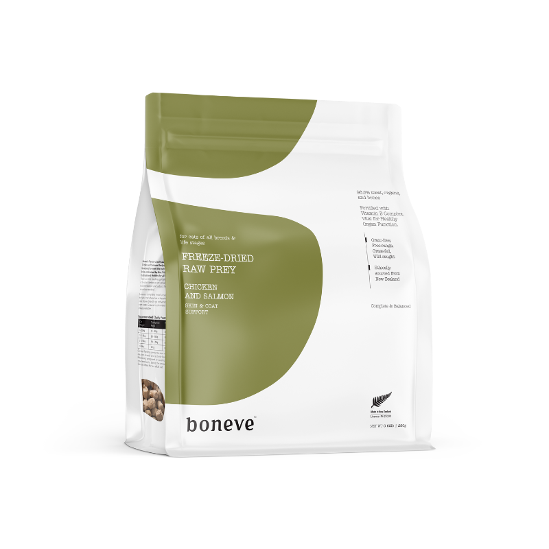 Boneve Chicken & Salmon Skin & Coat Support Grain Free Freeze Dried Raw Cat Food [2 Sizes]