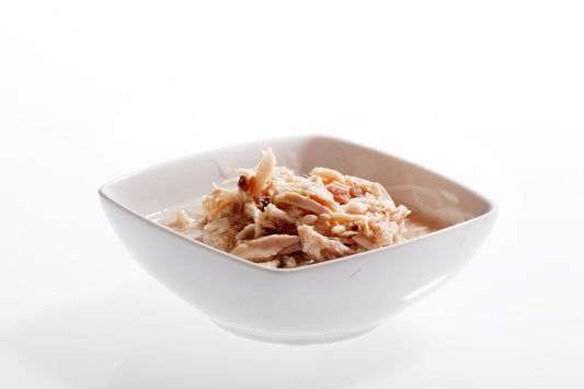 Schesir Tuna and Chicken In Natural Gravy 70g